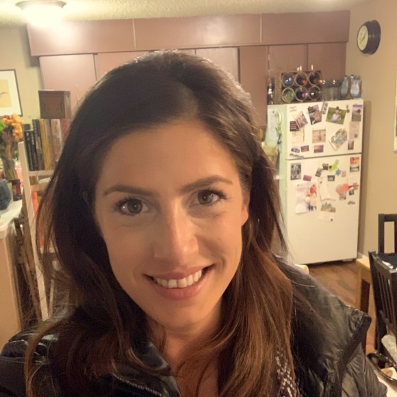 Meet Alana Simone your posher - Picture 1 of 1